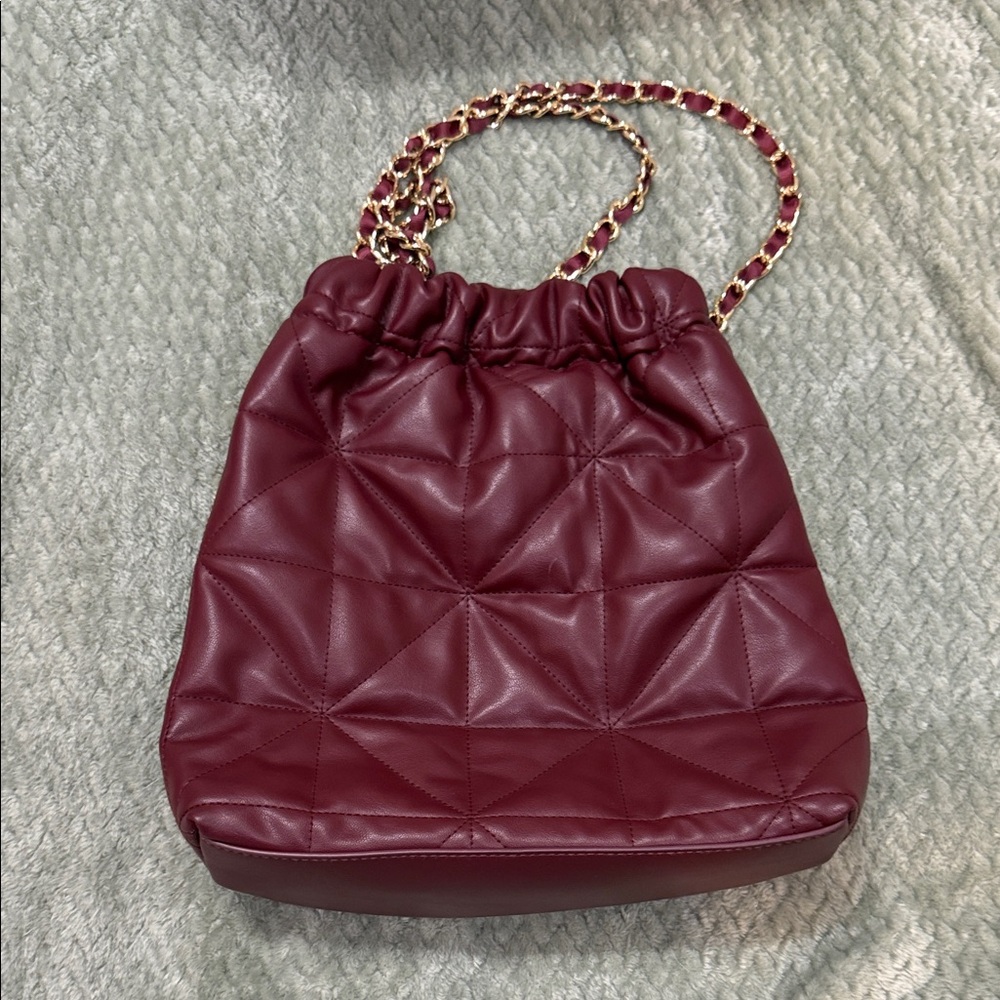 Elegant Burgundy Quilted Women's Bag